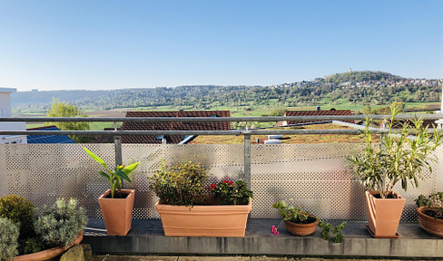 *Penthouse apartment with 3 balconies in Leonberg-Höfingen* Living in a sunny panoramic location!