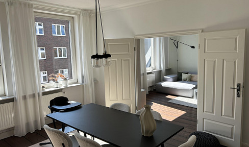 Charming old building with balcony in a quiet, central location - commission-free from the owner