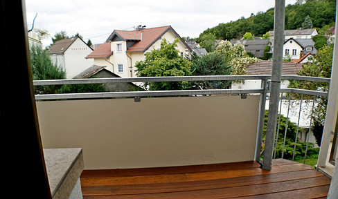 Wehen : 3-room apartment centrally located with a beautiful view