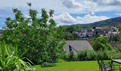 Freistehendes Einfamilienhaus mit wunderschönem Ausblick