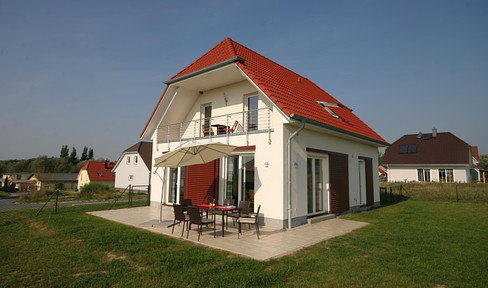 Detached house with large garden in the vacation resort of Steffenshagen - commission-free