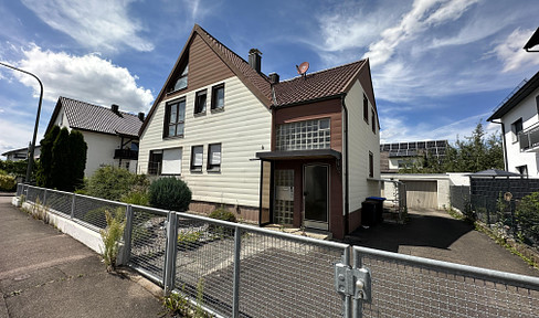 Charming two-family house in Burlafingen in need of renovation - home in an idyllic location