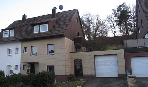 Semi-detached house in a quiet location in Breitenstein