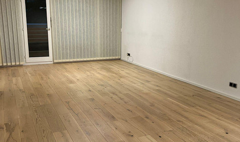 Exclusive, completely renovated 4-room apartment with geh. Interior with EBK in Taufkirchen