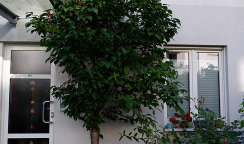 Eigent Wohnung Haus i Haus Köln Raderberg 5 Zi 136 VorgartenTerrasse Balkon Tiefgarage. Autofrei