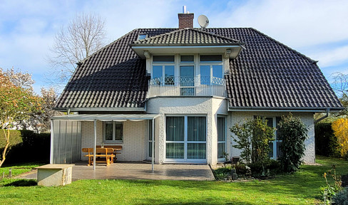 Provisionsfreies stattliches Architekten-Einfamilienhaus in gepflegter Wohnlage