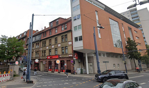 Bar, office, café or food concept? Flexible space with a liquor license for rent!