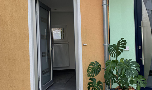 Just outside Frankfurt: small detached house in Eschborn-Niederhöchstadt