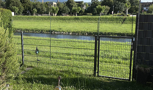 Familiendomizil in Kuppenheim: Doppelhaushälfte mit sonnigem Garten direkt an der Murg