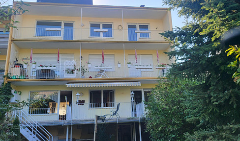 sunny, quiet 3, 4 room apartment on the 2nd floor, beautiful mountain view & 150 m² garden share