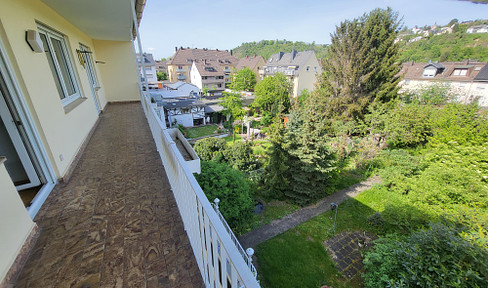 sunny and quiet 3 actually 4-room apartment on the 2nd floor with a beautiful mountain view