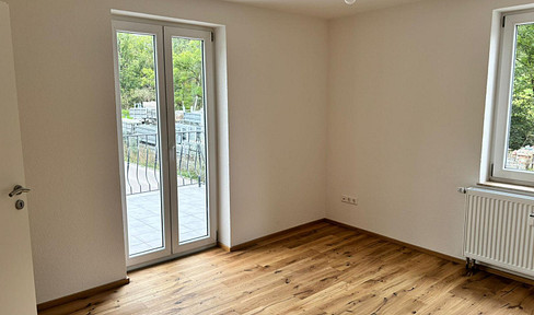 Schön sanierte Wohnung mit hochwertiger Küche, Balkon & Terrasse