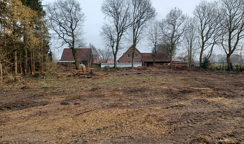 Double bungalow in a quiet location