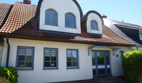 Fully furnished, freshly renovated gem on the lake, Mecklenburg Lake District