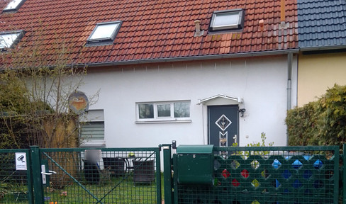 Terraced house in Pankow with garden