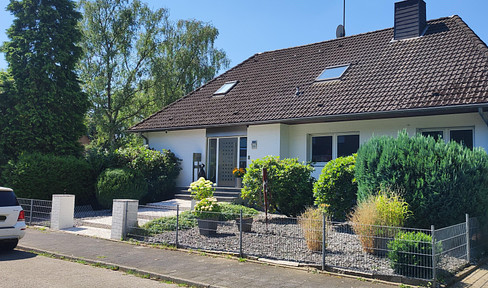 Detached house with granny apartment (rented)