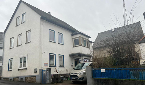 Einfamilienhaus mit Kamin, Sonnenterrasse, gr. Scheune, Doppelgarage, Tierbesitzer aufgepasst !