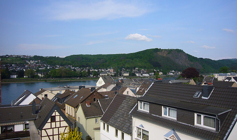 2 balconies with a view of the Rhine