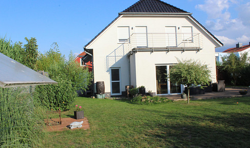 Detached house, Baltic Sea, near Wismar, WP, PV, energy performance certificate A+