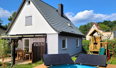 Free of commission! EFH near Grünau with large garden & completely renovated