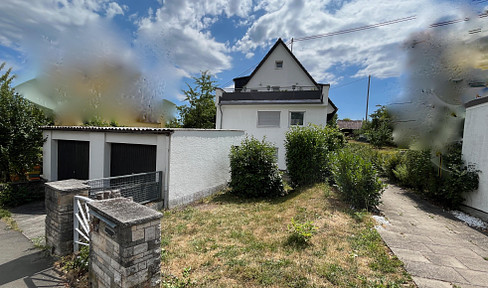 Two-family house with granny apartment in Stuttgart-Rohr