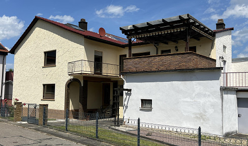 *Provisionsfrei* Sonnige Doppelhaushälfte in Pfinztal-Wöschbach