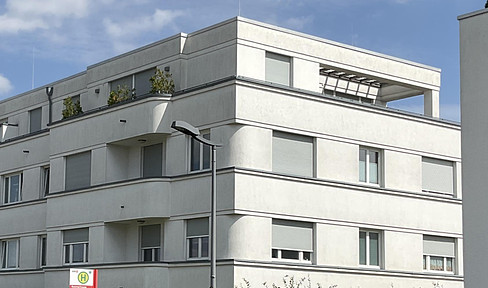 COLOGNE Young penthouse / staggered storey in upscale surroundings (partition auction 25.09.2024)