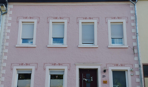 Reihenhaus in zentraler verkehrsberuhigten Lage mit Garten