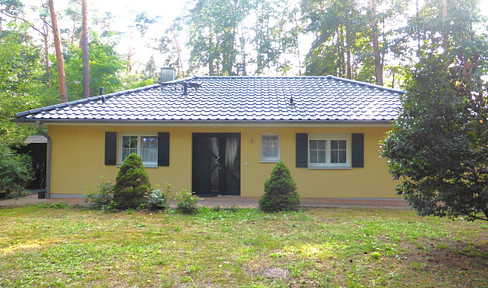 Sehr schöner Bungalow mit großem Grundstück