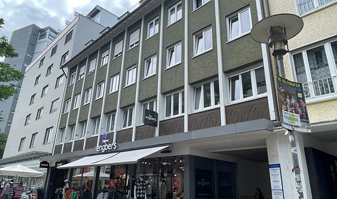 Practice rooms in a shared practice in the pedestrian zone of Friedrichshanfen