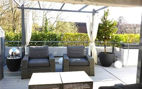 Exclusive roof terrace penthouse by the lake - to rent commission-free