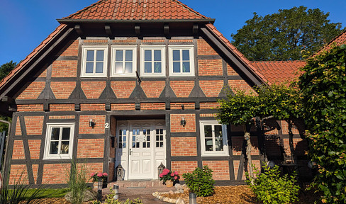 Beautiful half-timbered house for discerning buyers - free of commission