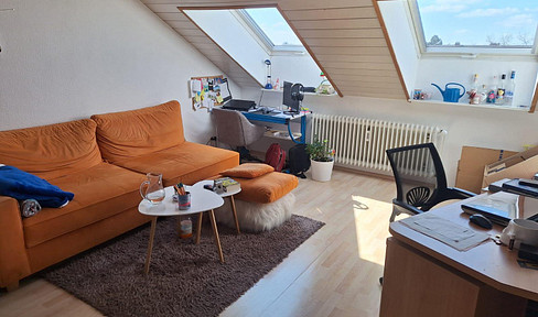 Schöne, teilmöblierte 2,5-Zi-DG-Wohnung in Schwetzingen, nah Schloss, für Singles/Paare/Studenten