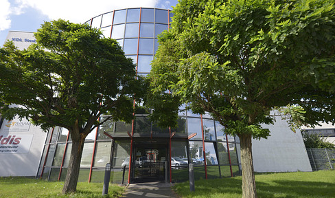 Conveniently located office and warehouse space in the Marsdorf business park