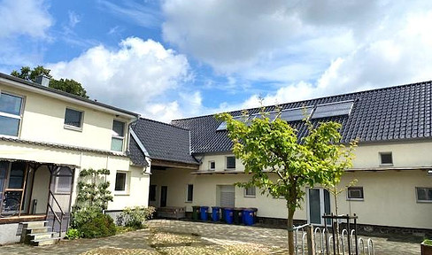 4-sided courtyard for 4 families. Detached house in Brandenburg. For horse farm, business, Berlin surrounding area