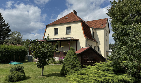 Apartment building with 3 residential units (rented)