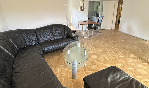 Partly furnished 4 room apartment available immediately after complete renovation