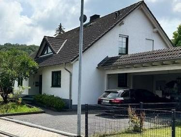 Ihr Traumhaus: Großzügiges, Modernes Einfamilienhaus Provisionsfrei und Ruhig Gelegen