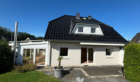 Junges Einfamilienhaus mit Option auf 4. Zimmer zzgl. Ausbaureserve, provisionsfrei von Privat