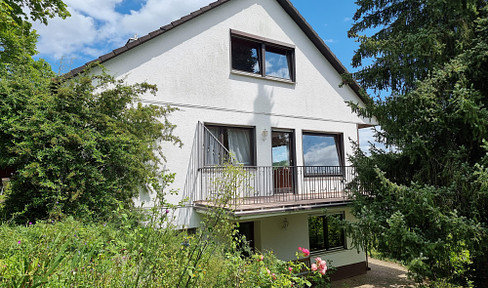 Well-kept spacious house with large garden