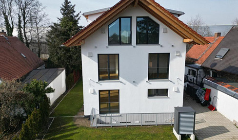 High-quality semi-detached house in Munich Freimann with 4.5% gross rental yield