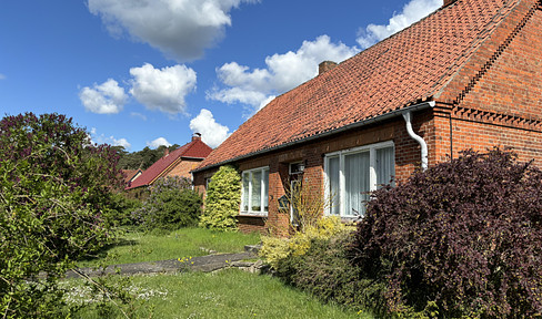 Detached house with expansion reserve close to nature in the biosphere reserve