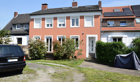 Free of commission!!! Spacious EFH in D-Unterrath with large garden