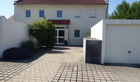Beautiful 2 room apartment, upper floor, south-facing balcony, garage/2 parking spaces, Gaimersheim/IN-West (prime location), vacant