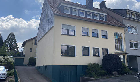 Beautiful 3-4 room apartment with balcony and garage in a central location in Remscheid Lennep