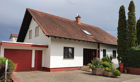 Private sale - Solid and well-maintained house - Final energy consumption 133.5 kWh/(m²*a)