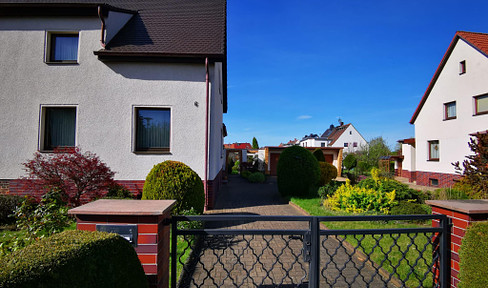 Semi-detached house half Zwickau Weißenborn