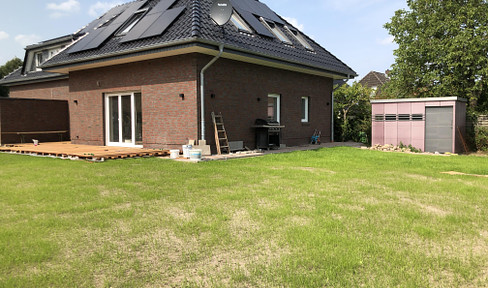 Große Wohnung im Zweifamilen Haus mit Garten