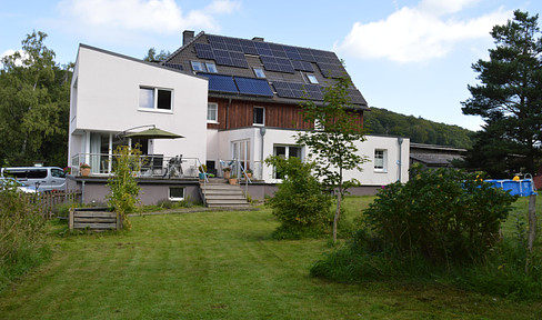 Sanierter Resthof in Aussenlage mit Reitplatz, Pferdestall, Weiden am Haus