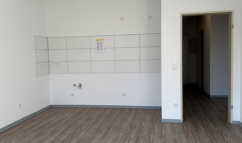 First-time occupancy - completely renovated, quiet 3 room city center apartment with south-facing balcony